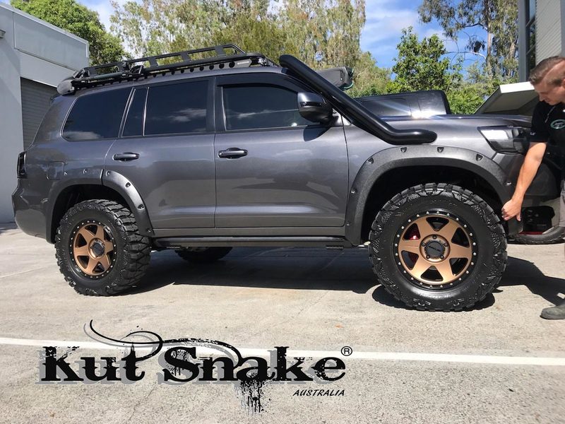 Kut Snake Flares for Toyota Landcruiser 200 Series ABS Smooth Finish