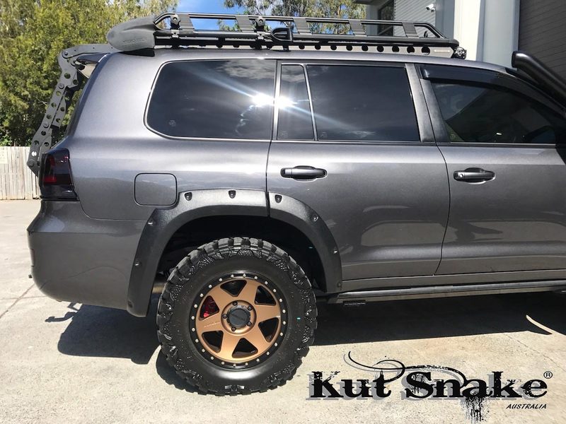 Kut Snake Flares for Toyota Landcruiser 200 Series ABS Smooth Finish